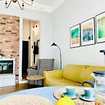 Διαμέρισμα Cozy Flat 5 *