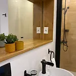 Cozy Flat 5 *