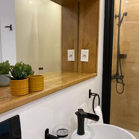 Cozy Flat 5 *